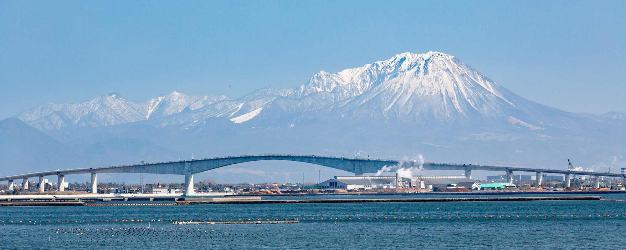 江島大橋（べた踏み坂）