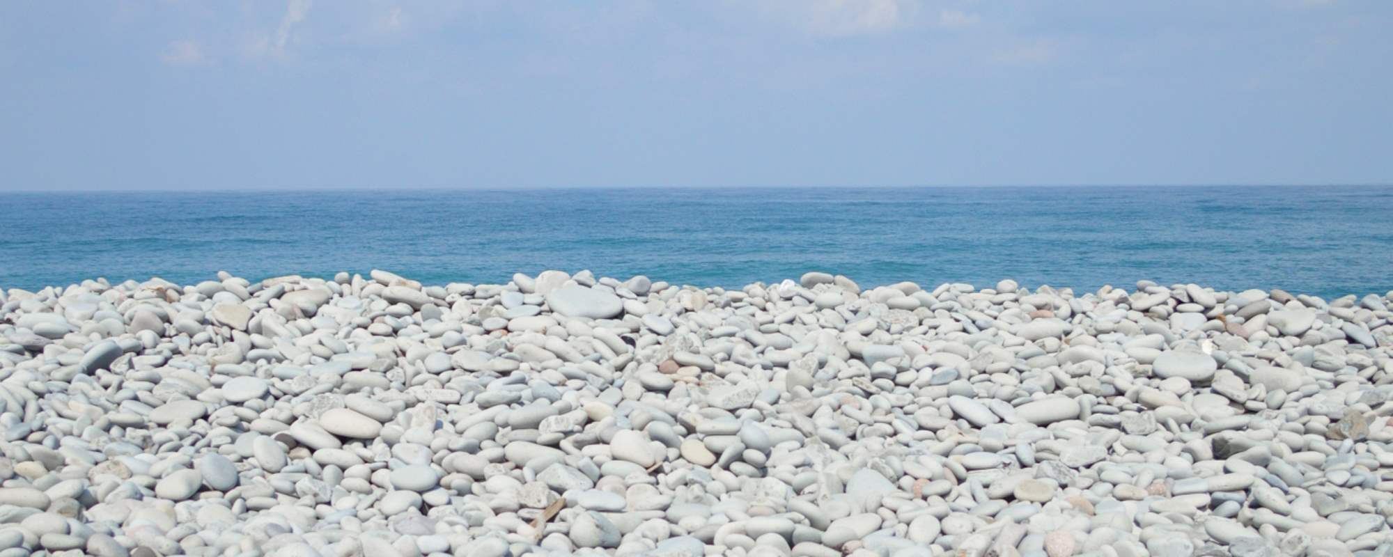 鳴り石の浜