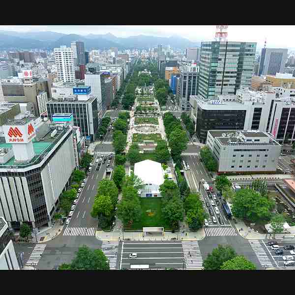 大通公園 さっぽろテレビ塔 西側