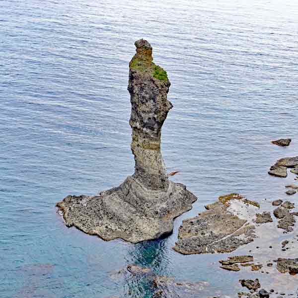 積丹岬・島武意海岸 女郎子岩