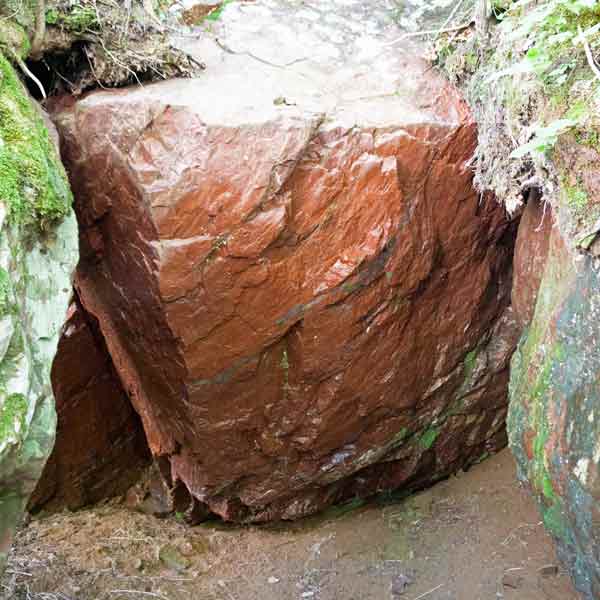 赤岩青巌峡 赤い奇岩
