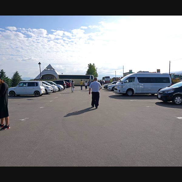北西の丘展望公園駐車場