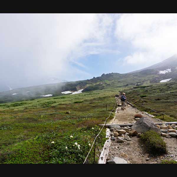 沼の平 愛山渓・中岳登山道