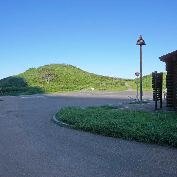 礼文島 桃台猫台展望台駐車場