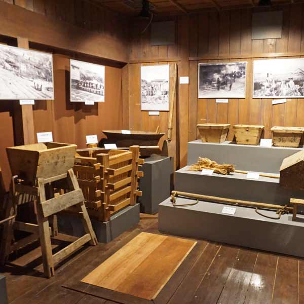 礼文島 礼文町郷土資料館 最北限の干石場所