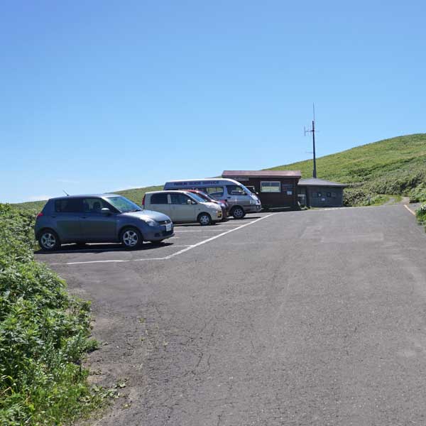 礼文島 桃岩展望台駐車場