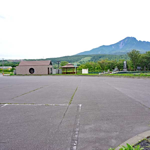 会津藩士の墓 駐車場