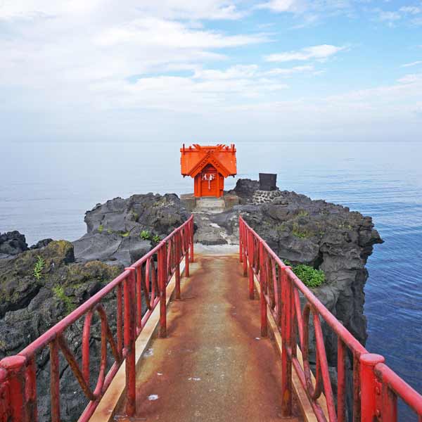 利尻島 北のいつくしま弁天宮