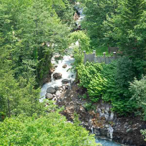 白ひげの滝 美瑛川