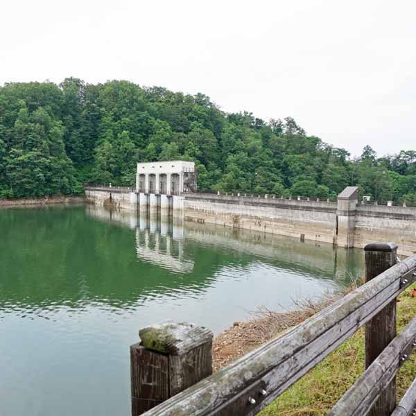 朱鞠内湖 堰堤