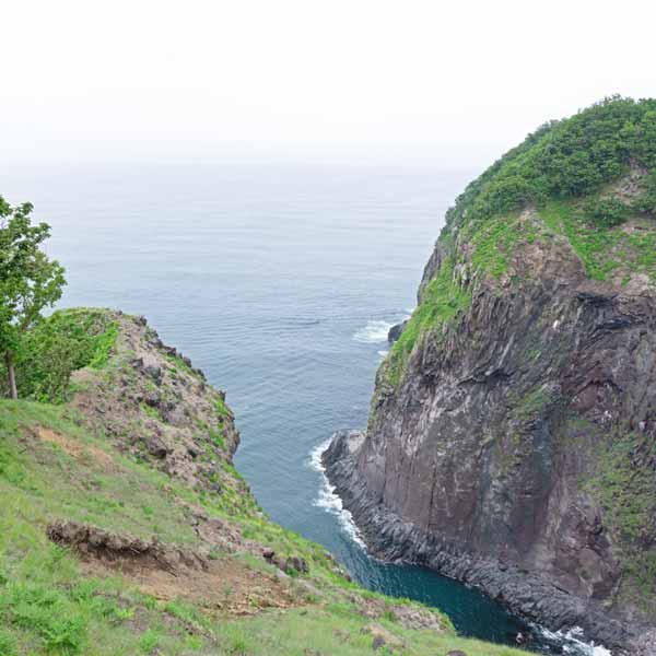 フレペの滝 断崖