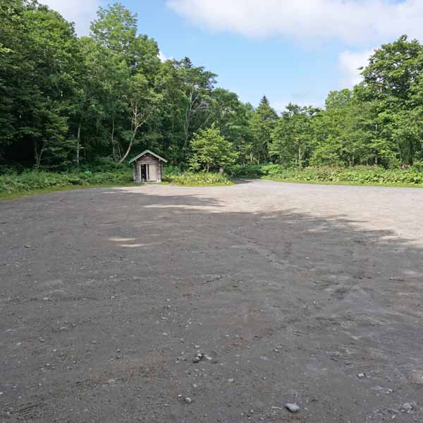 神の子池駐車場