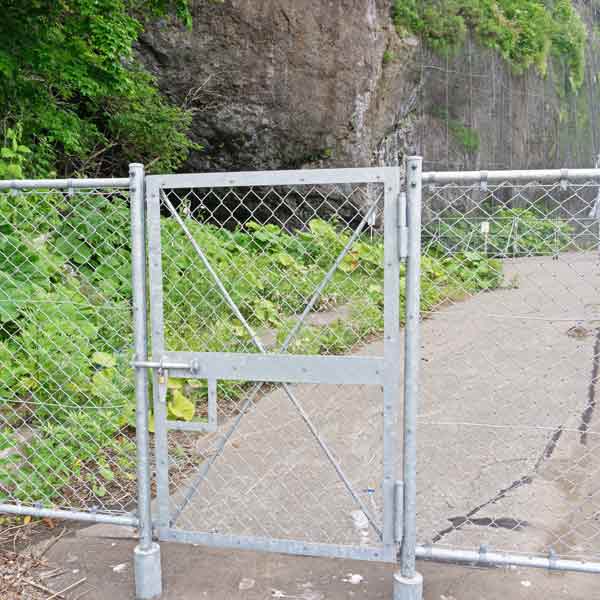 マッカウス洞窟立入禁止