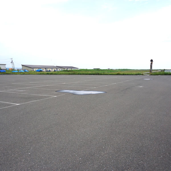 卯原内園地駐車場