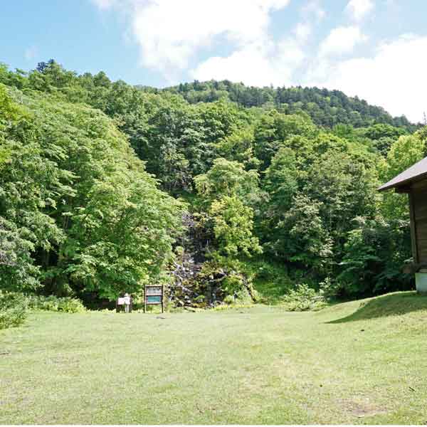 オンネトー湯の滝 広場