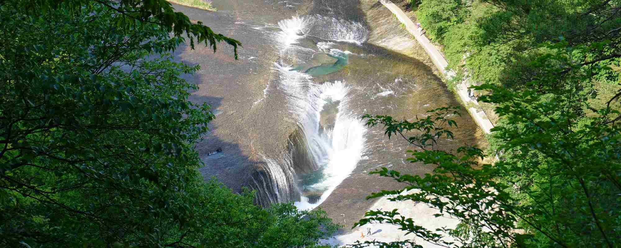 吹割の滝