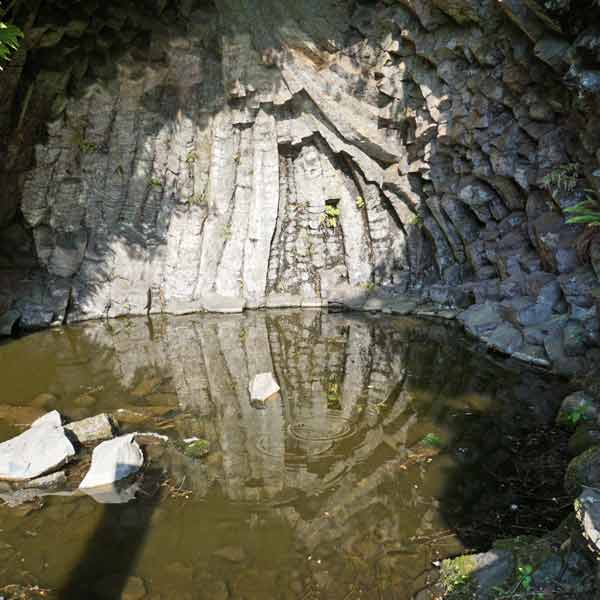 玄武洞公園 南朱雀洞